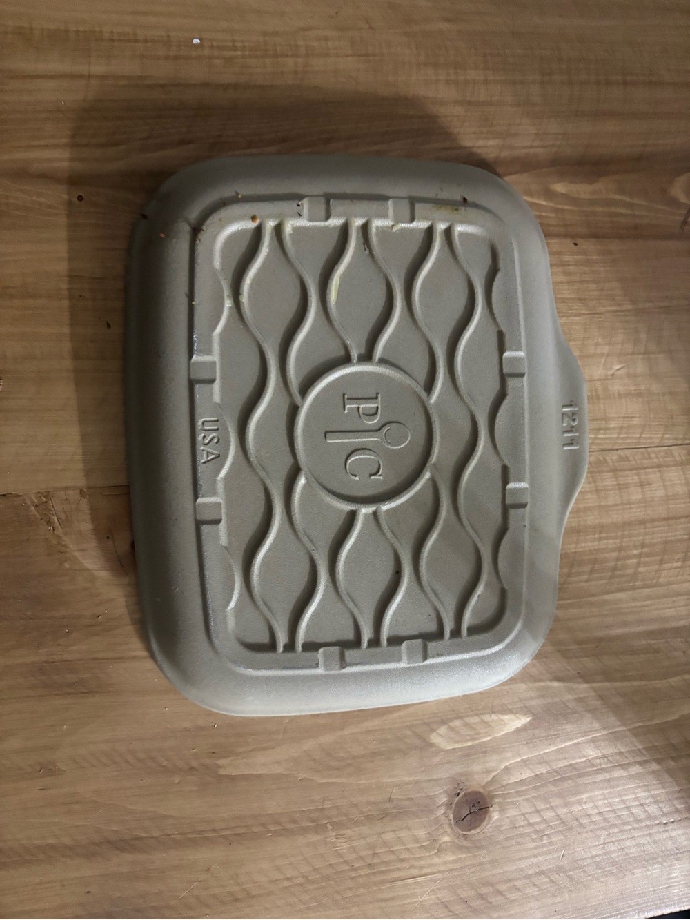 Pampered Chef Cream Rectangular Baking Dish - Picture 2 of 2